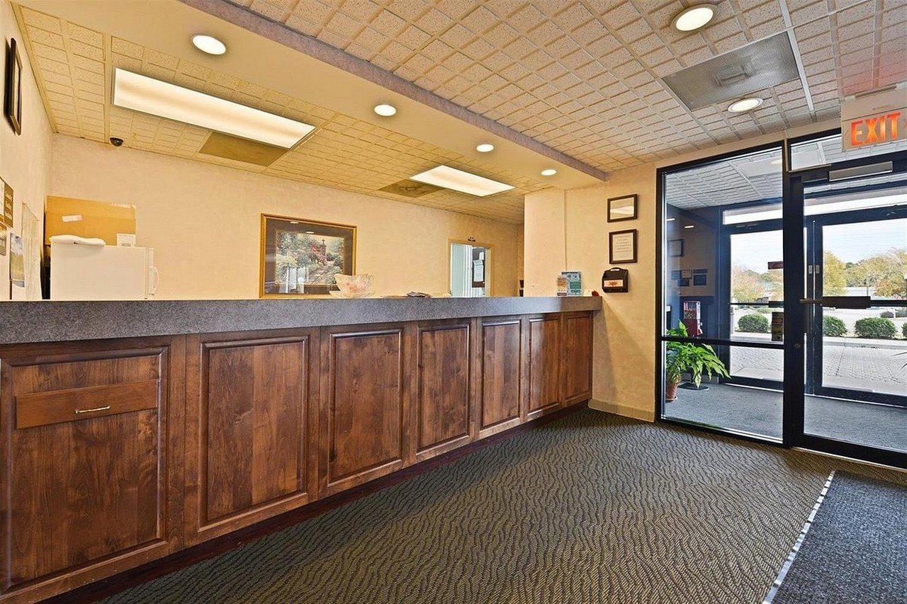 Quality Inn & Suites Aiken Beltér fotó