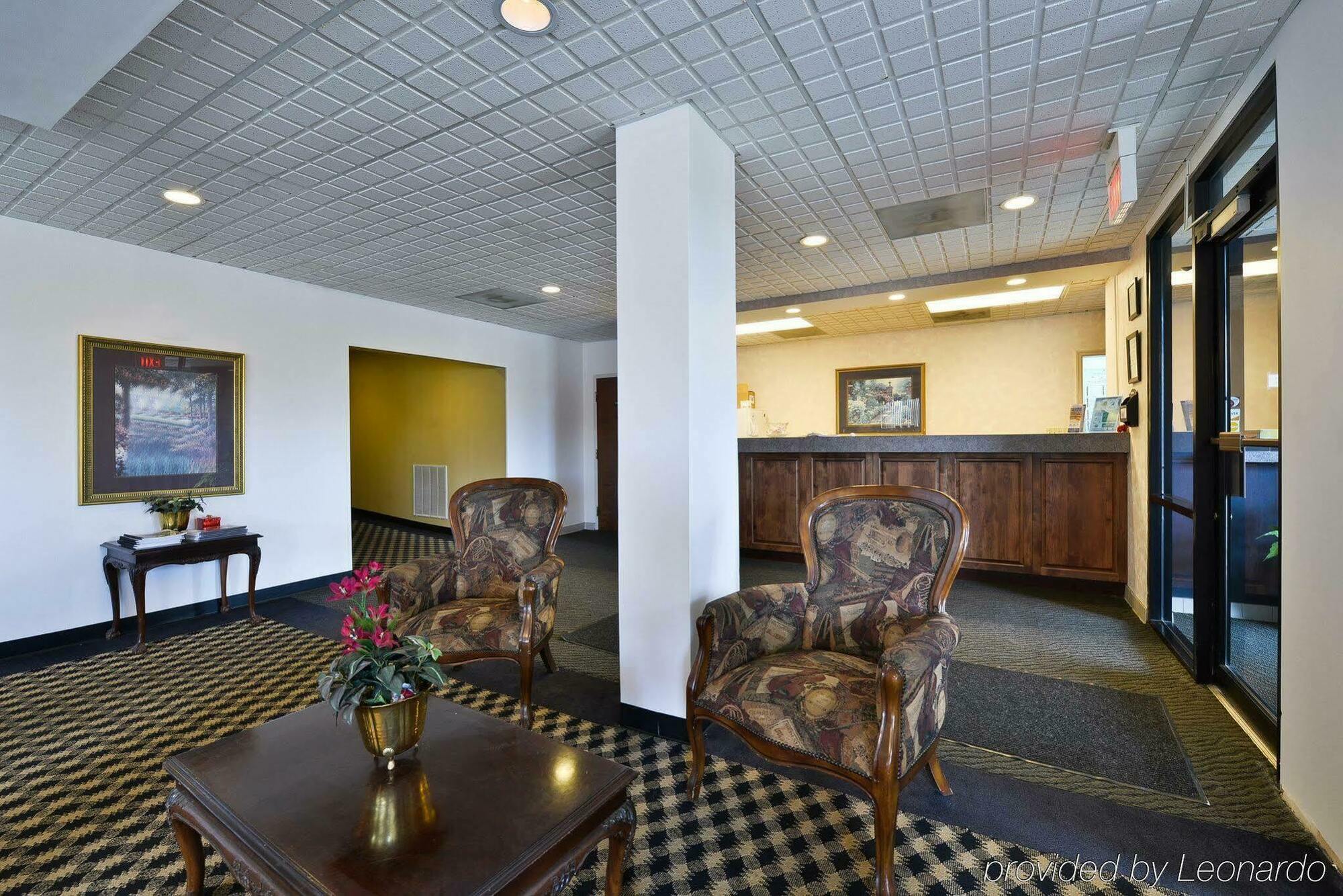 Quality Inn & Suites Aiken Beltér fotó